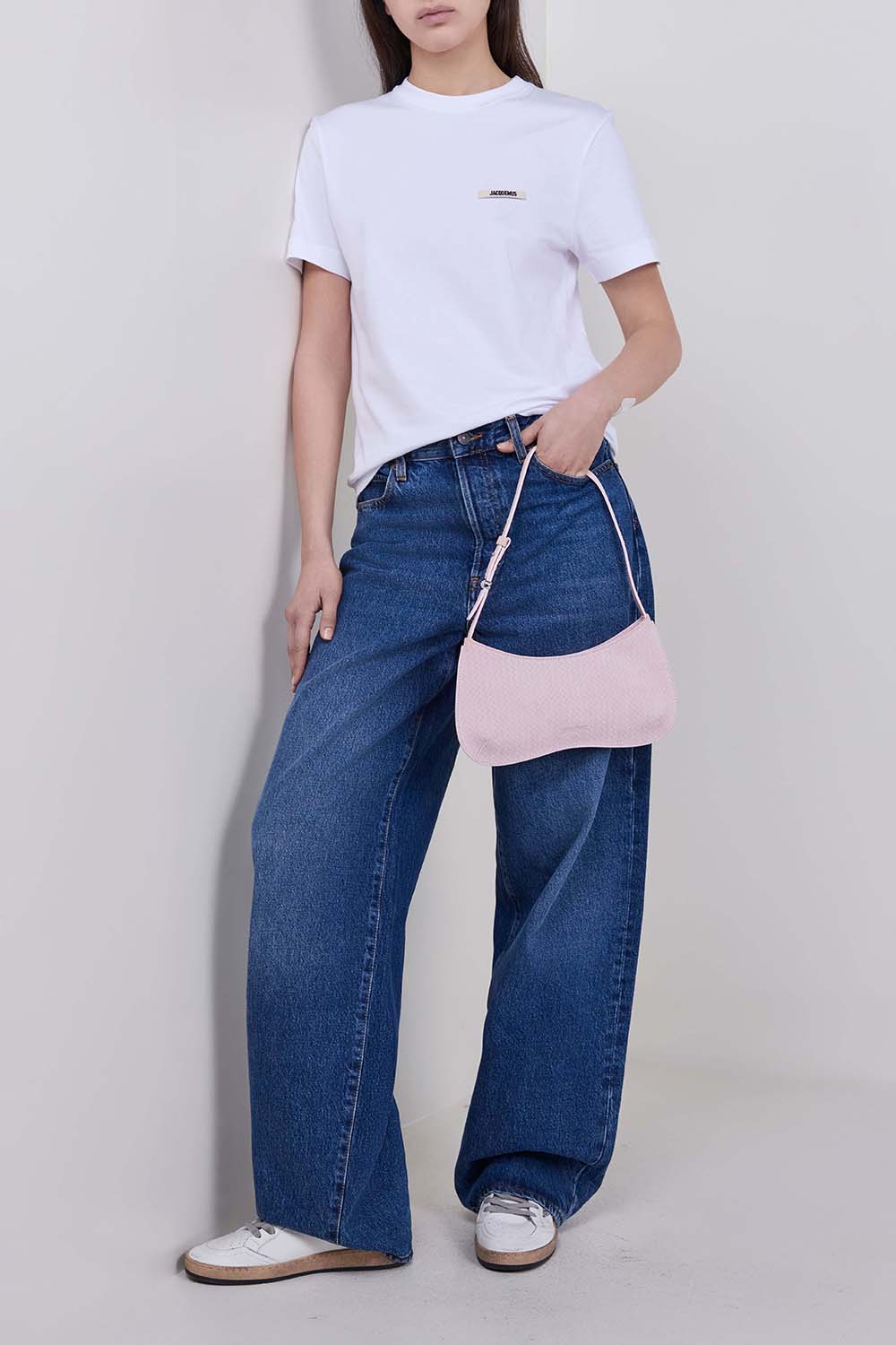 חולצת טי בגזרה משוחררת